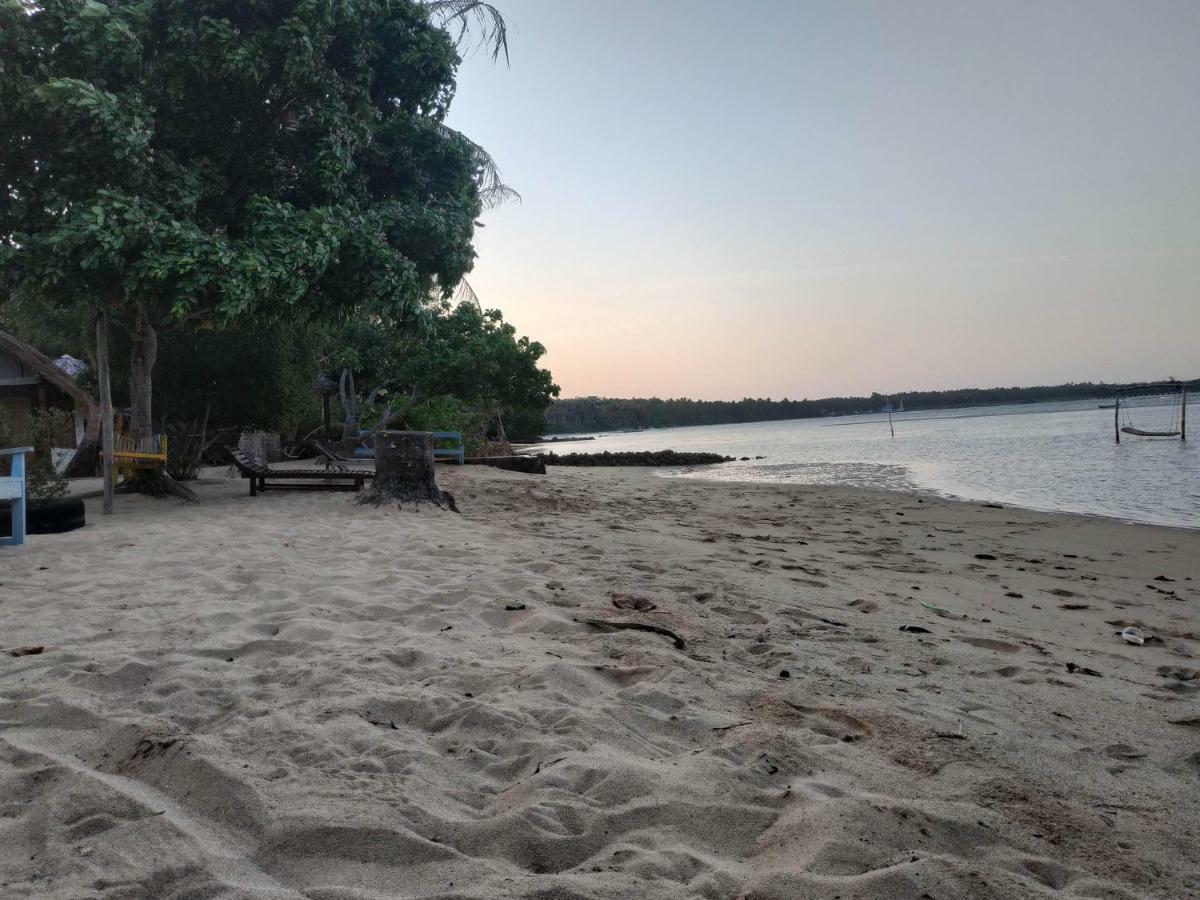 Bungalow كاريمونجاوا الغرفة الصورة